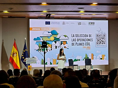 Mula participa en la Asamblea de la Red de Iniciativas Urbanas para avanzar en los fondos FEDER del PAI